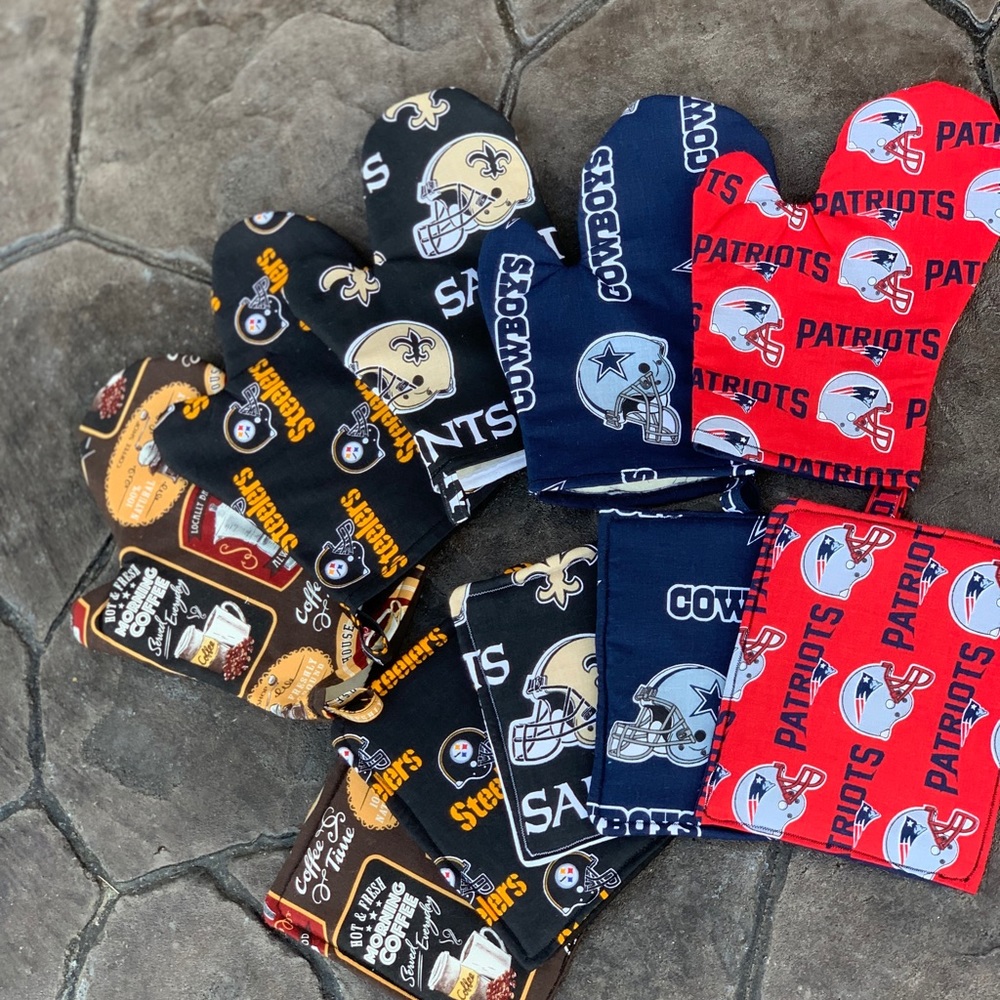 Handmade NFL and Decorative Mitten Sets